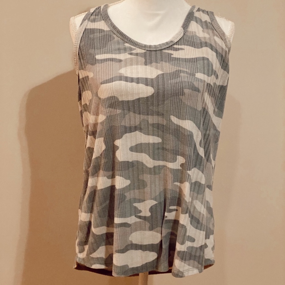 camo tank top!